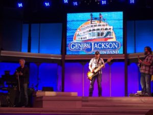 af1qipoynne53uyq_-poemg7n_ycbb_kv7jxgju_whbji-u