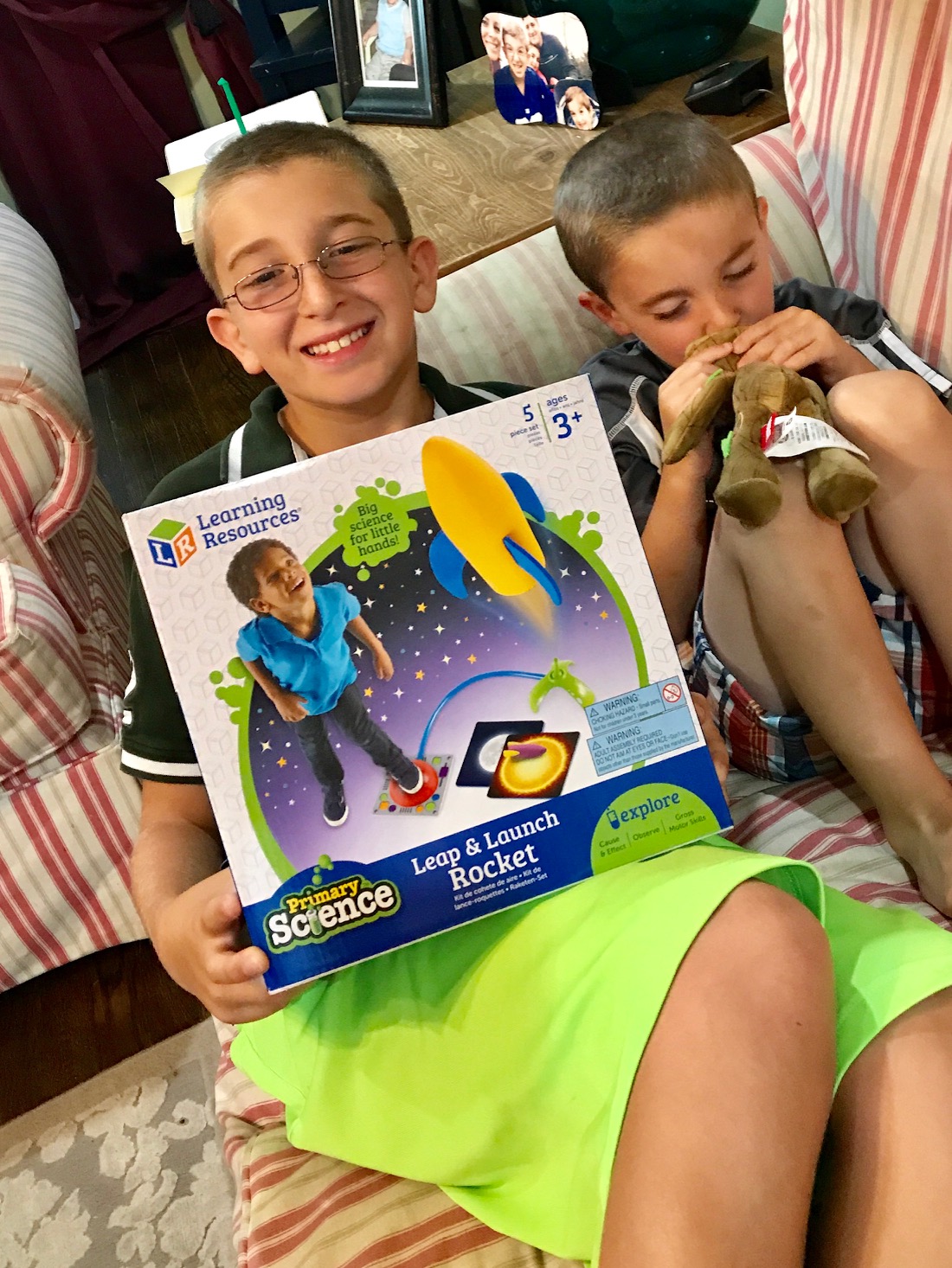 LEARNING RESOURCES Primary Science Leap & Launch Rocket Indoor/Outdoor...